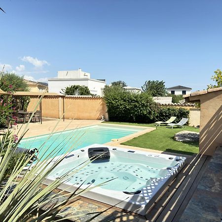 2 Hebergements - 10 Couchages - Parking, Piscine, Jacuzzi - Convivialite Roquebrune-sur Argens Zewnętrze zdjęcie