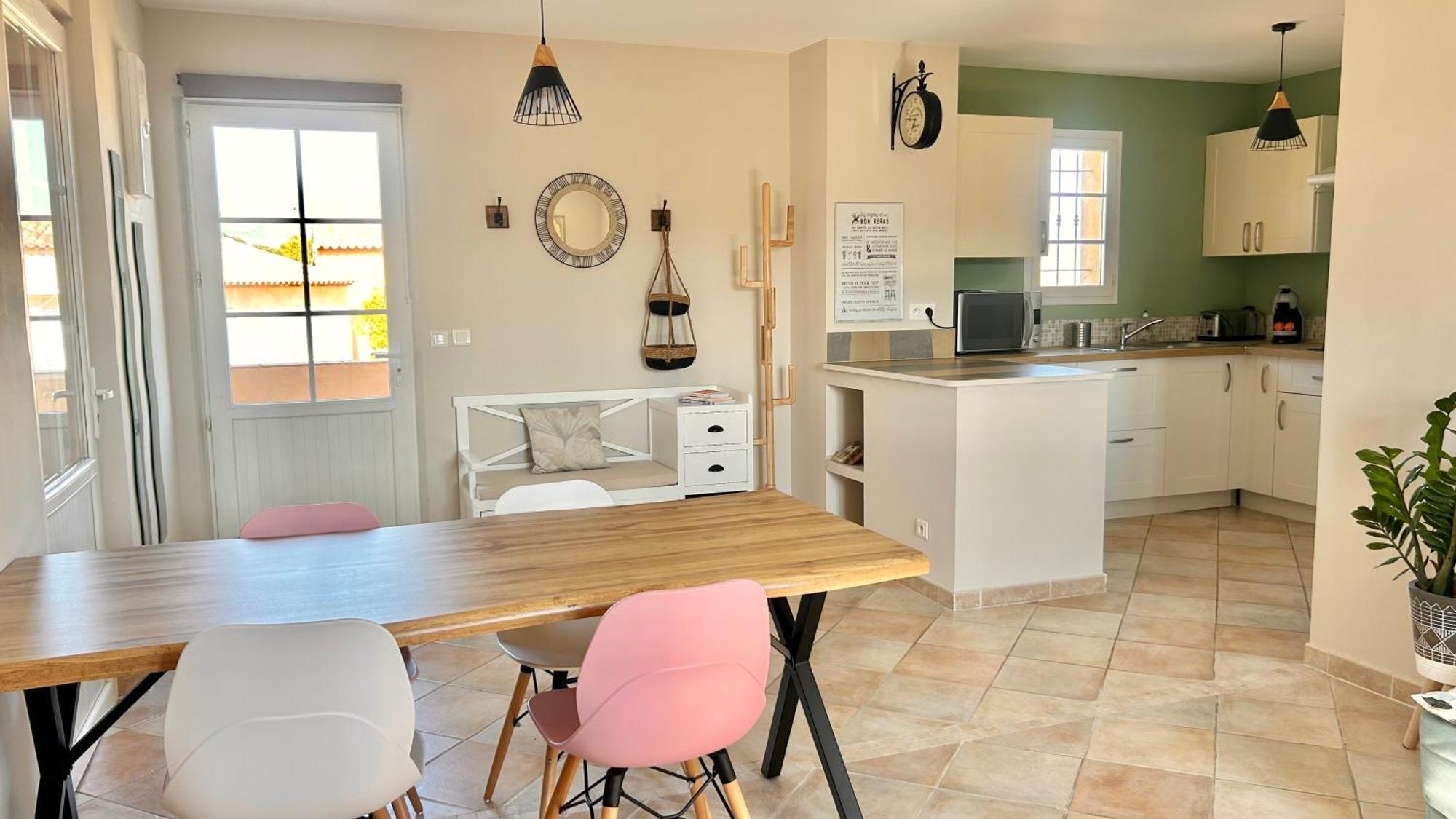2 Hebergements - 10 Couchages - Parking, Piscine, Jacuzzi - Convivialite Roquebrune-sur Argens Zewnętrze zdjęcie