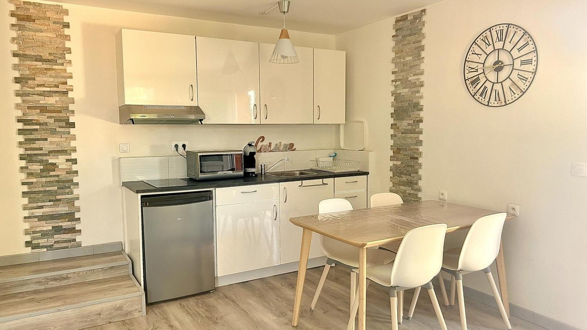 2 Hebergements - 10 Couchages - Parking, Piscine, Jacuzzi - Convivialite Roquebrune-sur Argens Zewnętrze zdjęcie